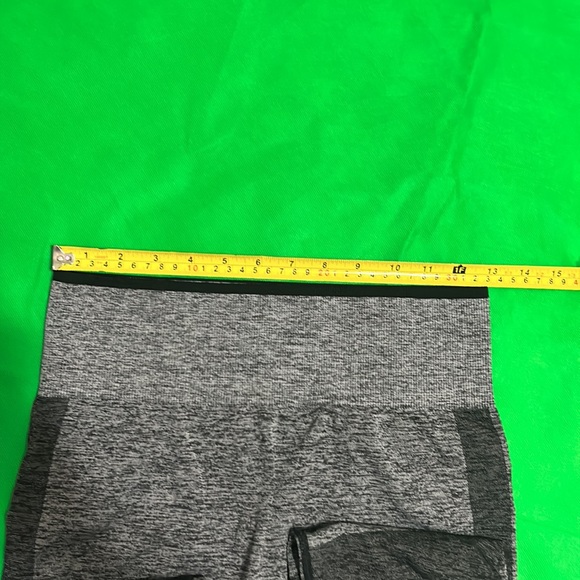 Victoria's Secret PINK Seamless
High Waist Legging - Picture 8 of 9